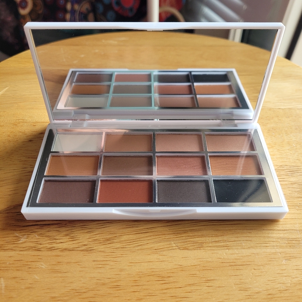 LAST STEP MATTE ABOUT YOU 12 Matte Eyeshadow Shades Palette CRUELTY FREE